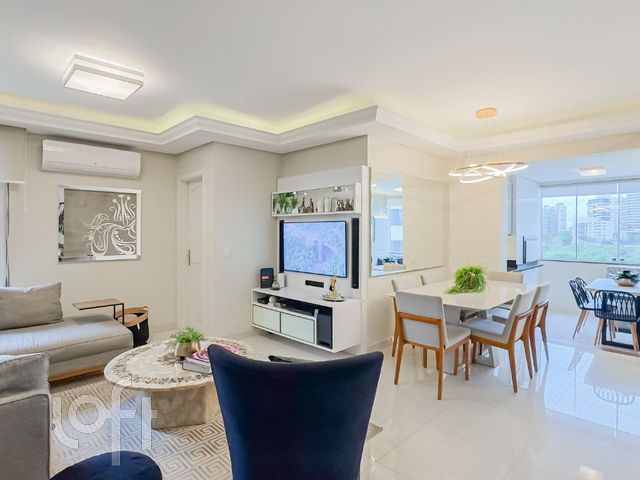 Apartamento com 112m², 3 dormitórios, 1 suíte, 2 vagas, Chácara das Pedras em Porto Alegre