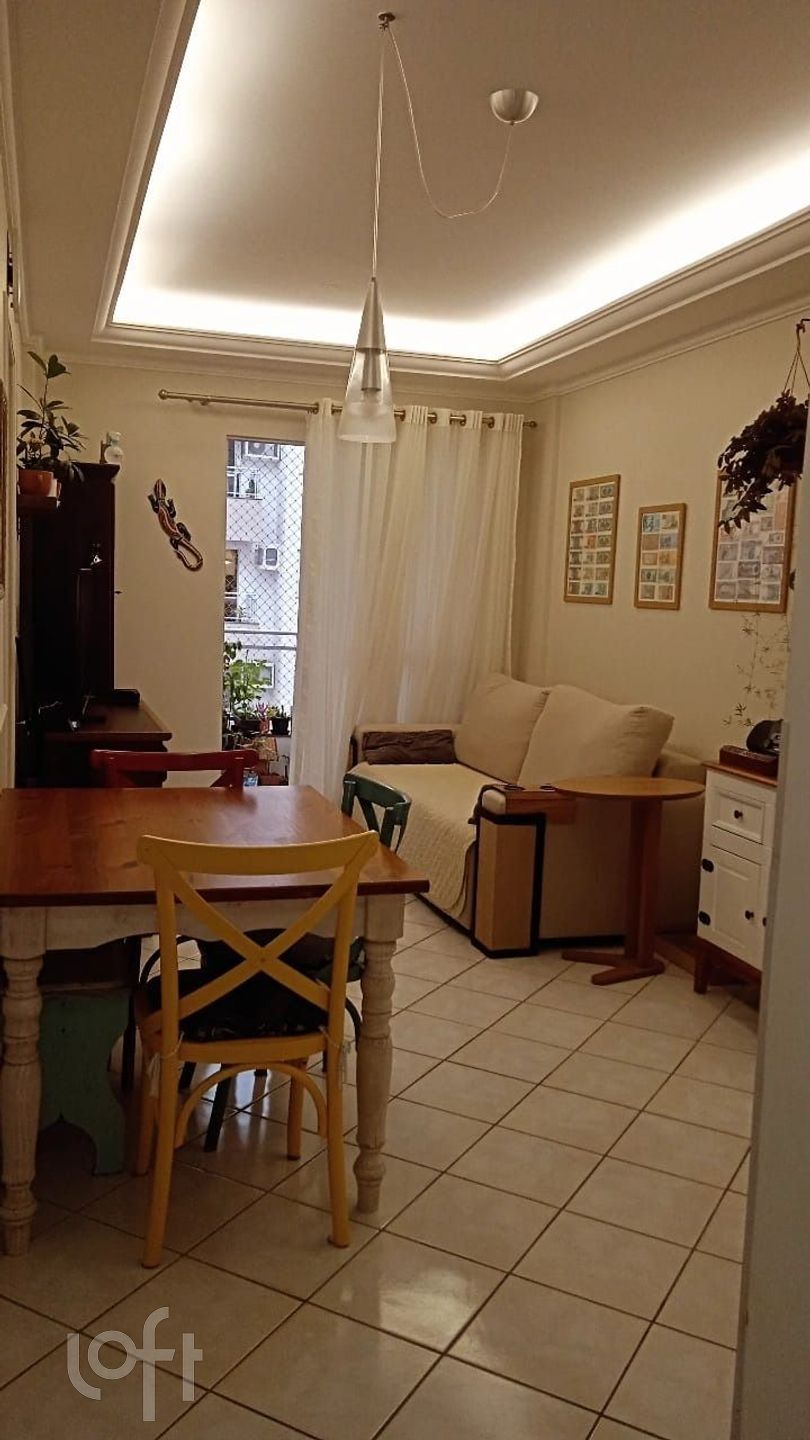 Apartamentos com 74m², 3 quartos, 1 suíte, 2 garagens, no bairro Itacorubi em Florianópolis