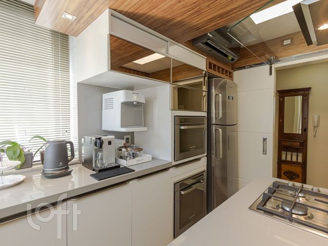 Apartamento com 73m², 2 dormitórios, 1 suíte, Santa Cecília em Porto Alegre