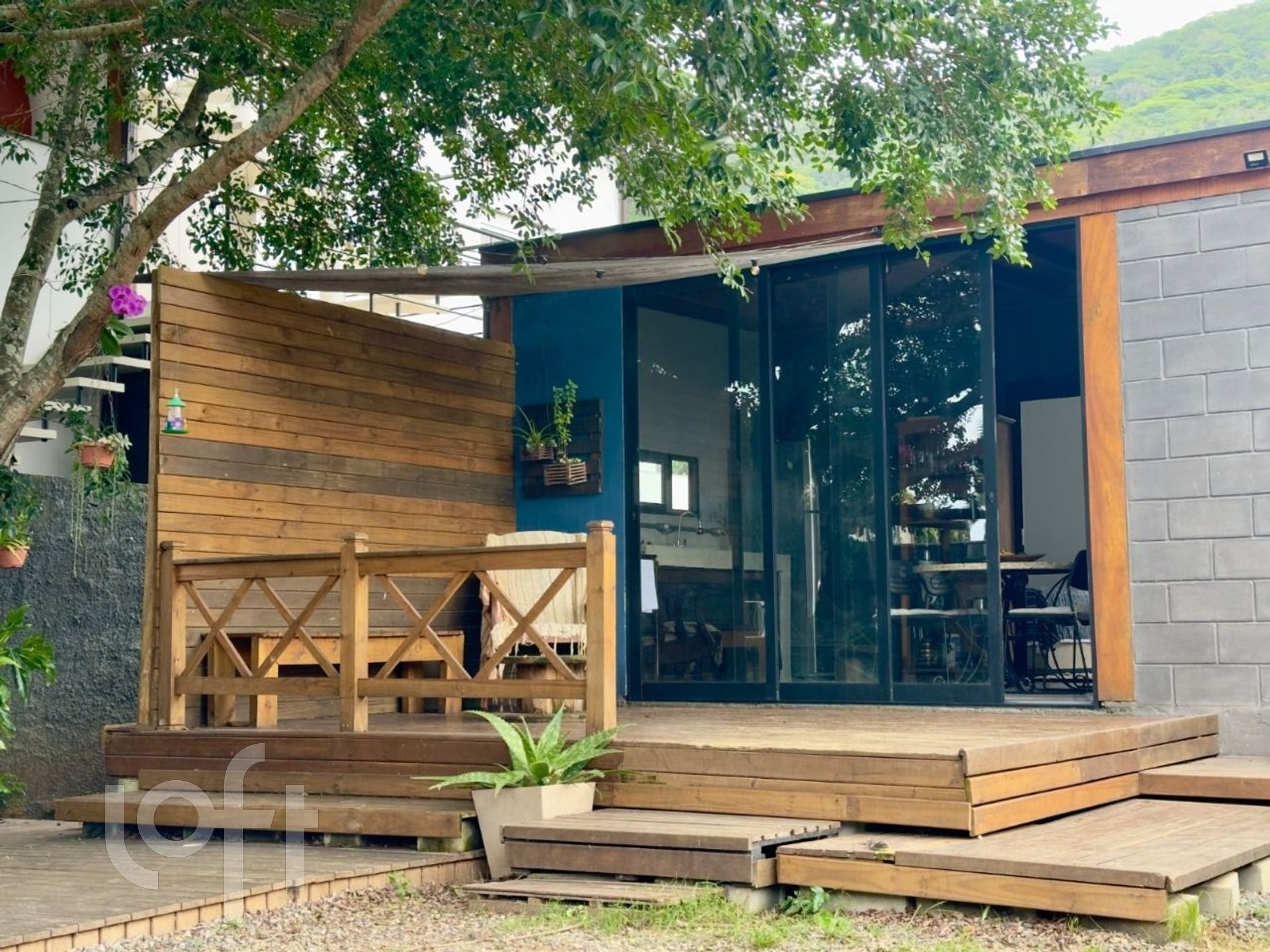 Casa Residencial com 60m², 1 quarto, 3 garagens, no bairro Dunas da Lagoa em Florianópolis