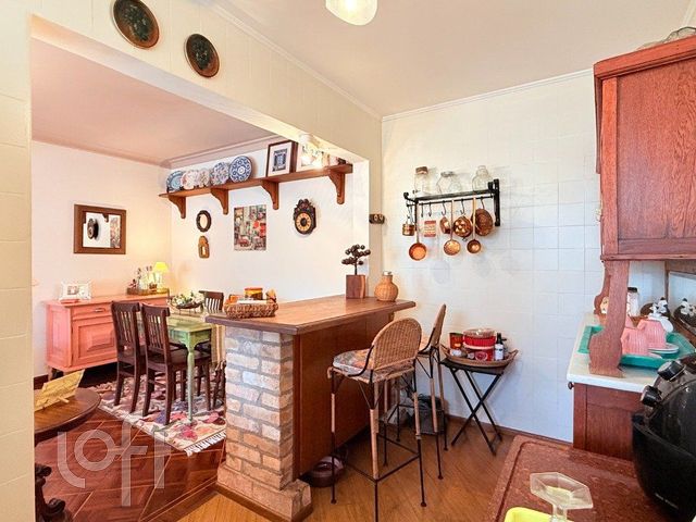 Apartamento com 92m², 2 dormitórios, 1 vaga, Menino Deus em Porto Alegre