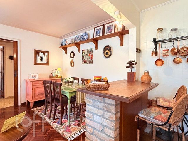 Apartamento com 92m², 2 dormitórios, 1 vaga, Menino Deus em Porto Alegre