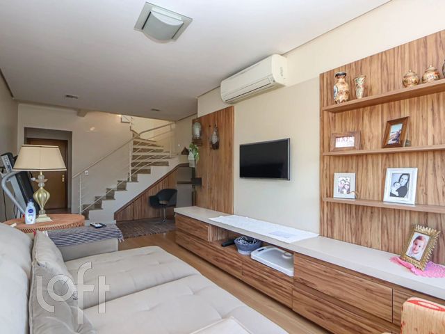 Apartamento com 166m², 2 dormitórios, 1 suíte, 2 vagas, Petrópolis em Porto Alegre