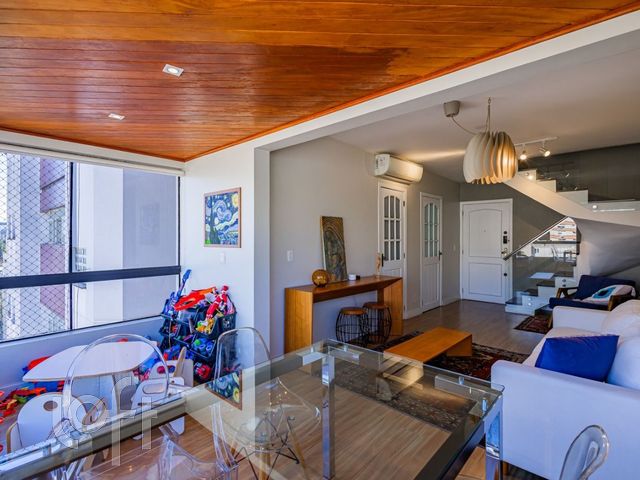 Apartamento com 152m², 2 dormitórios, 2 vagas, Petrópolis em Porto Alegre