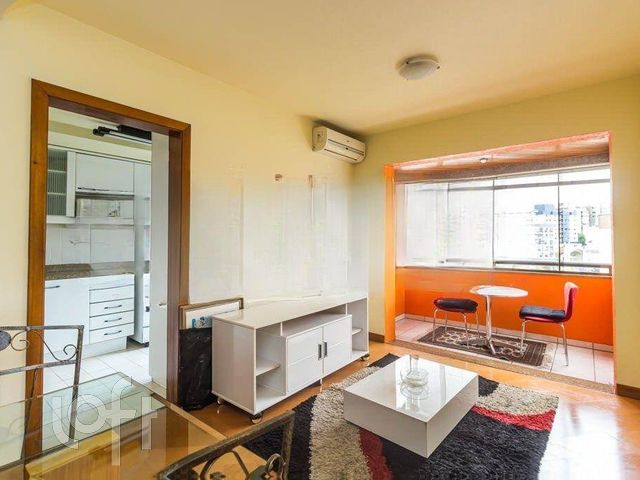 Apartamento com 57m², 2 dormitórios, 1 vaga, Menino Deus em Porto Alegre