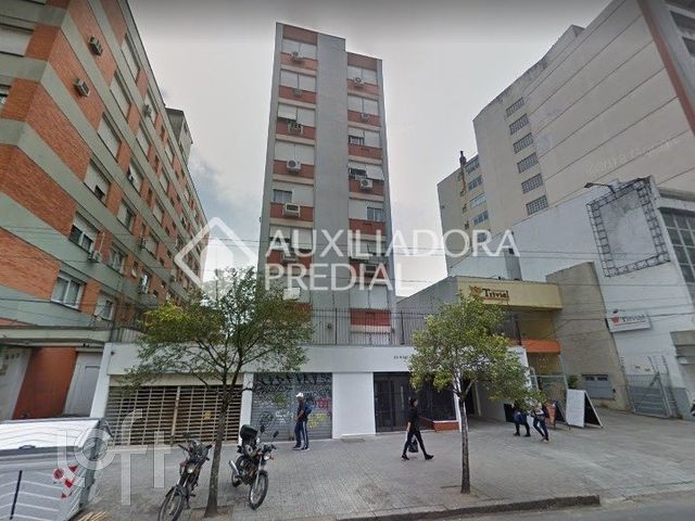 Apartamento com 133m², 3 dormitórios, 1 suíte, 1 vaga, Independência em Porto Alegre