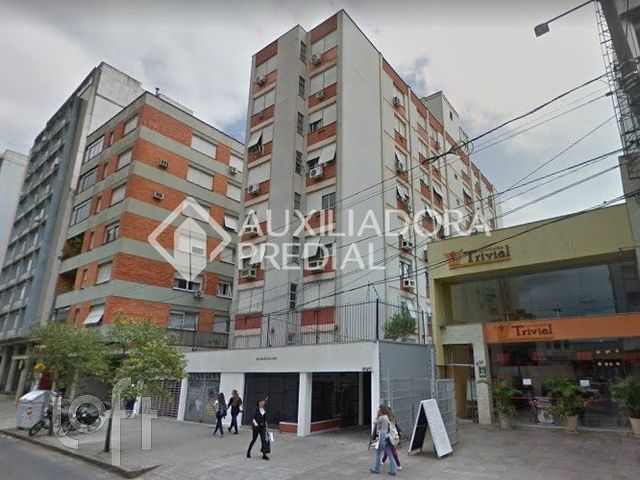 Apartamento com 133m², 3 dormitórios, 1 suíte, 1 vaga, Independência em Porto Alegre