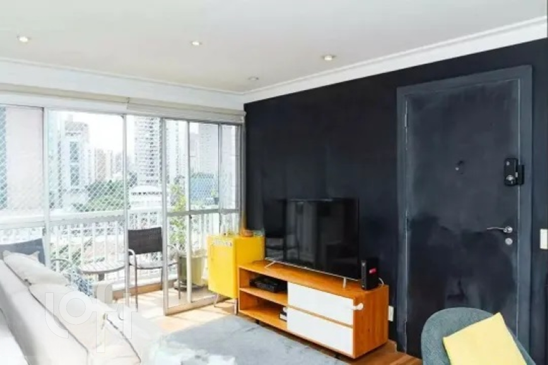 Apartamento à venda com 2 quartos, 74m² - Foto 2