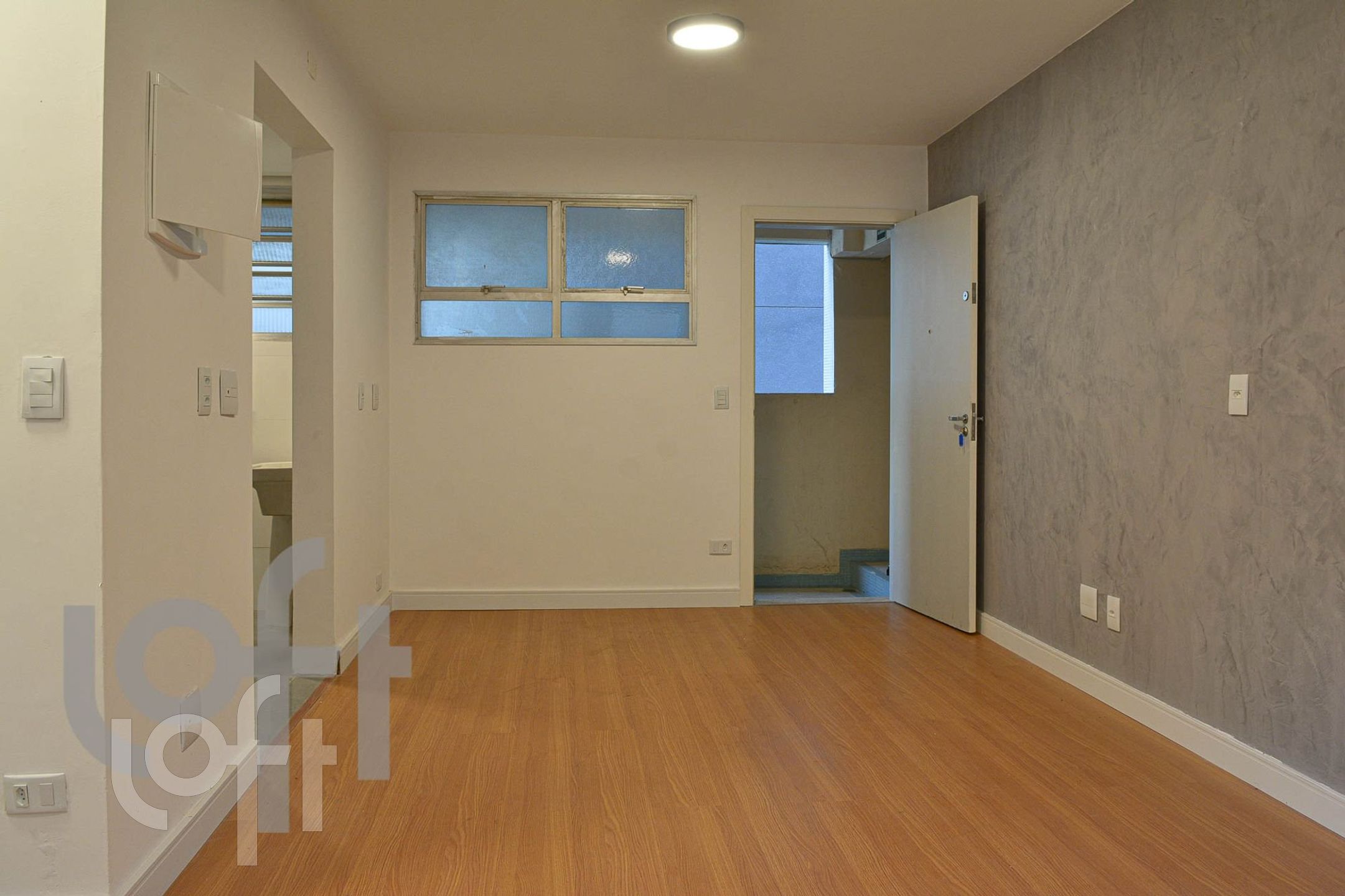 Apartamento à venda com 1 quarto, 35m² - Foto 2