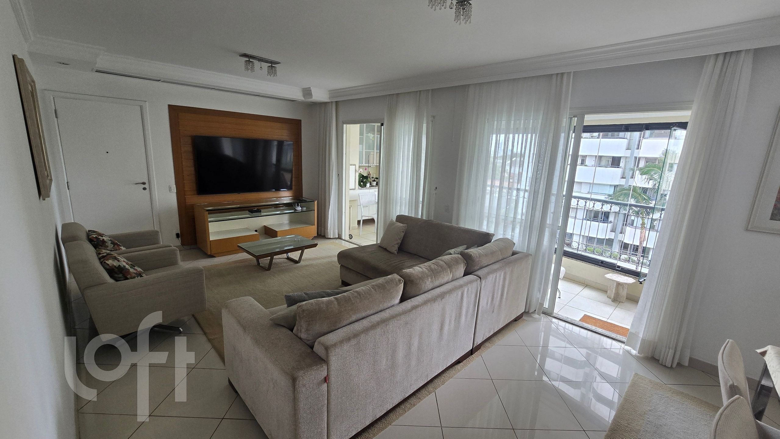 Apartamento à venda com 3 quartos, 148m² - Foto 2