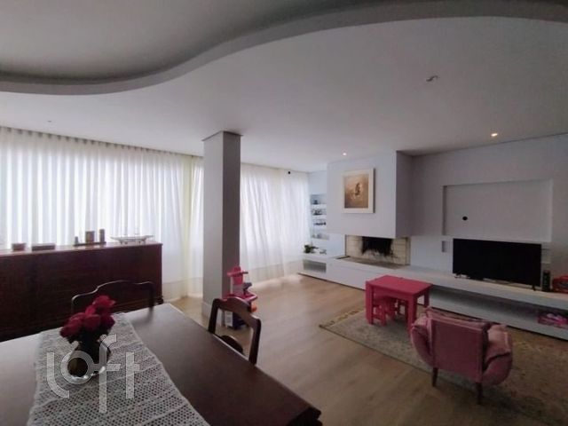 Apartamento com 278m², 3 dormitórios, 1 suíte, Petrópolis em Porto Alegre