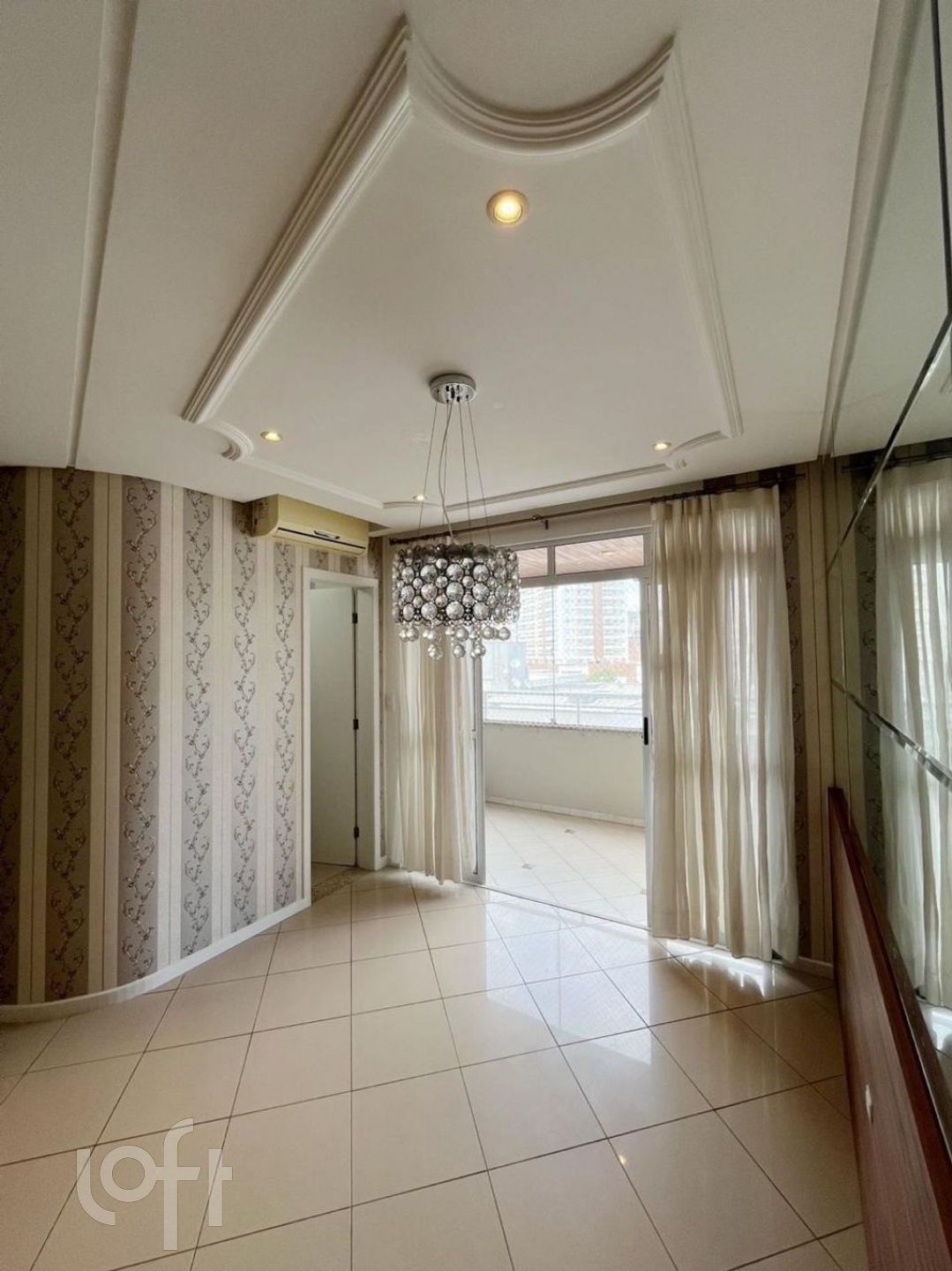 Apartamentos com 128m², 3 quartos, 1 suíte, 1 garagem, no bairro Campinas em São José