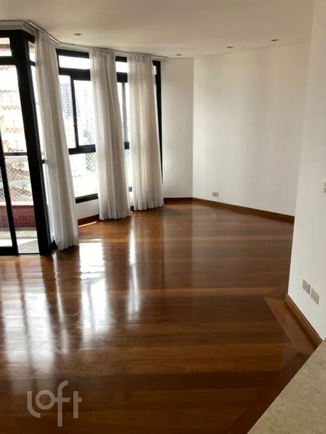 Apartamento à venda com 4 quartos, 155m² - Foto 2