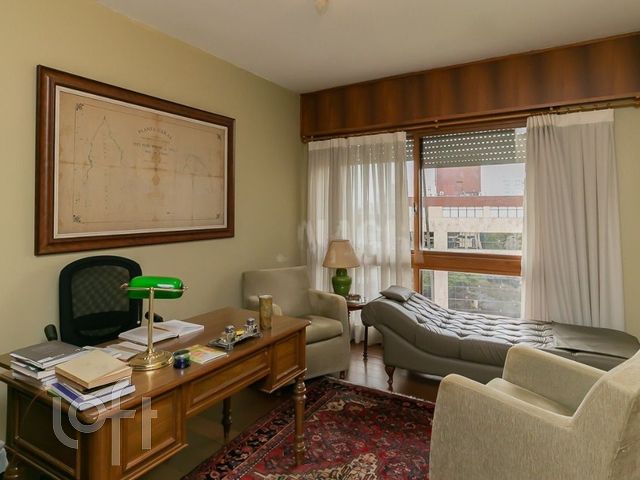 Apartamento com 257m², 3 dormitórios, 1 suíte, 2 vagas, Petrópolis em Porto Alegre