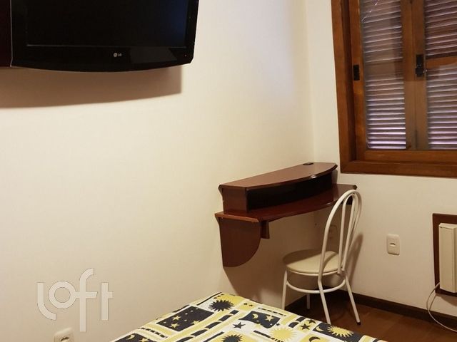 Apartamento com 55m², 2 dormitórios, 1 vaga, Santa Cecília em Porto Alegre