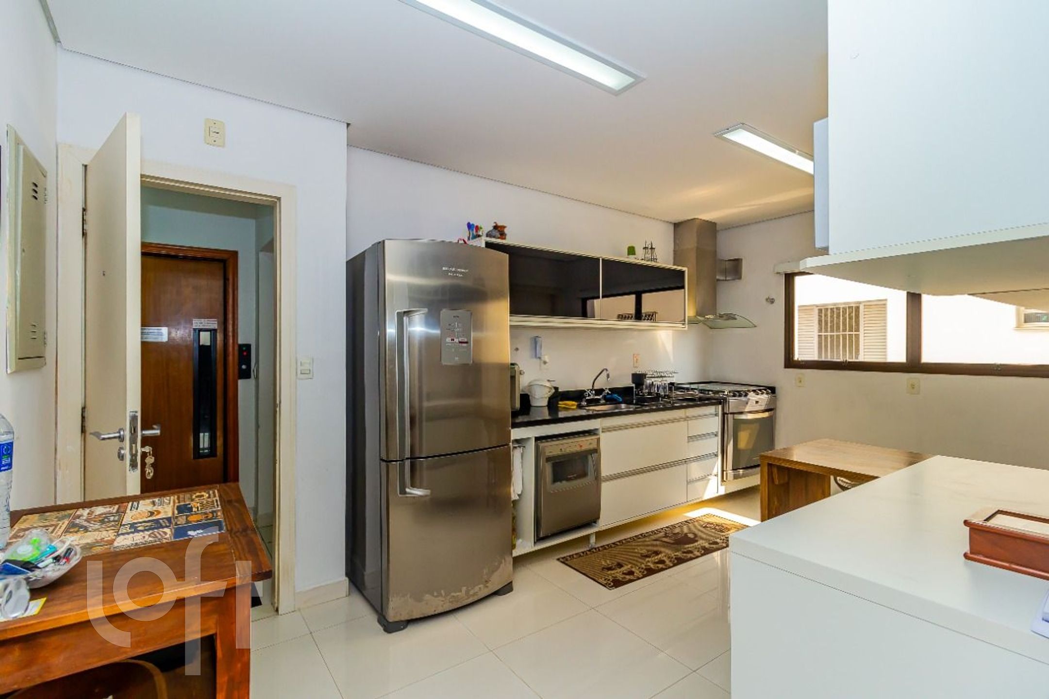 Apartamento à venda com 3 quartos, 150m² - Foto 10