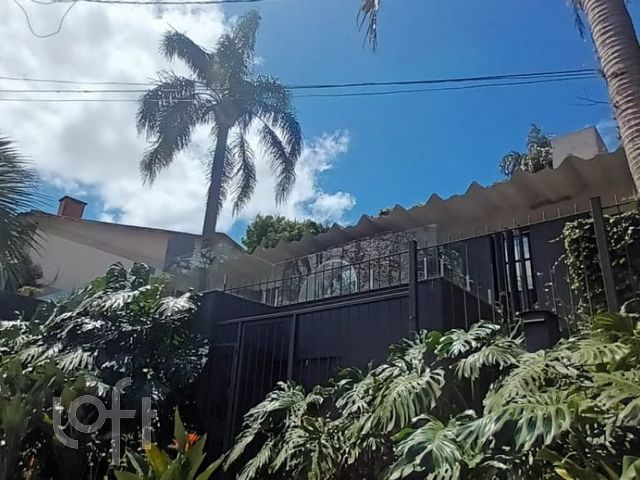 Casa com 207m², 3 dormitórios, 1 suíte, 2 vagas, Chácara das Pedras em Porto Alegre