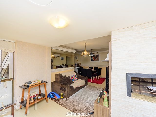 Apartamento com 105m², 3 dormitórios, 1 vaga, Menino Deus em Porto Alegre