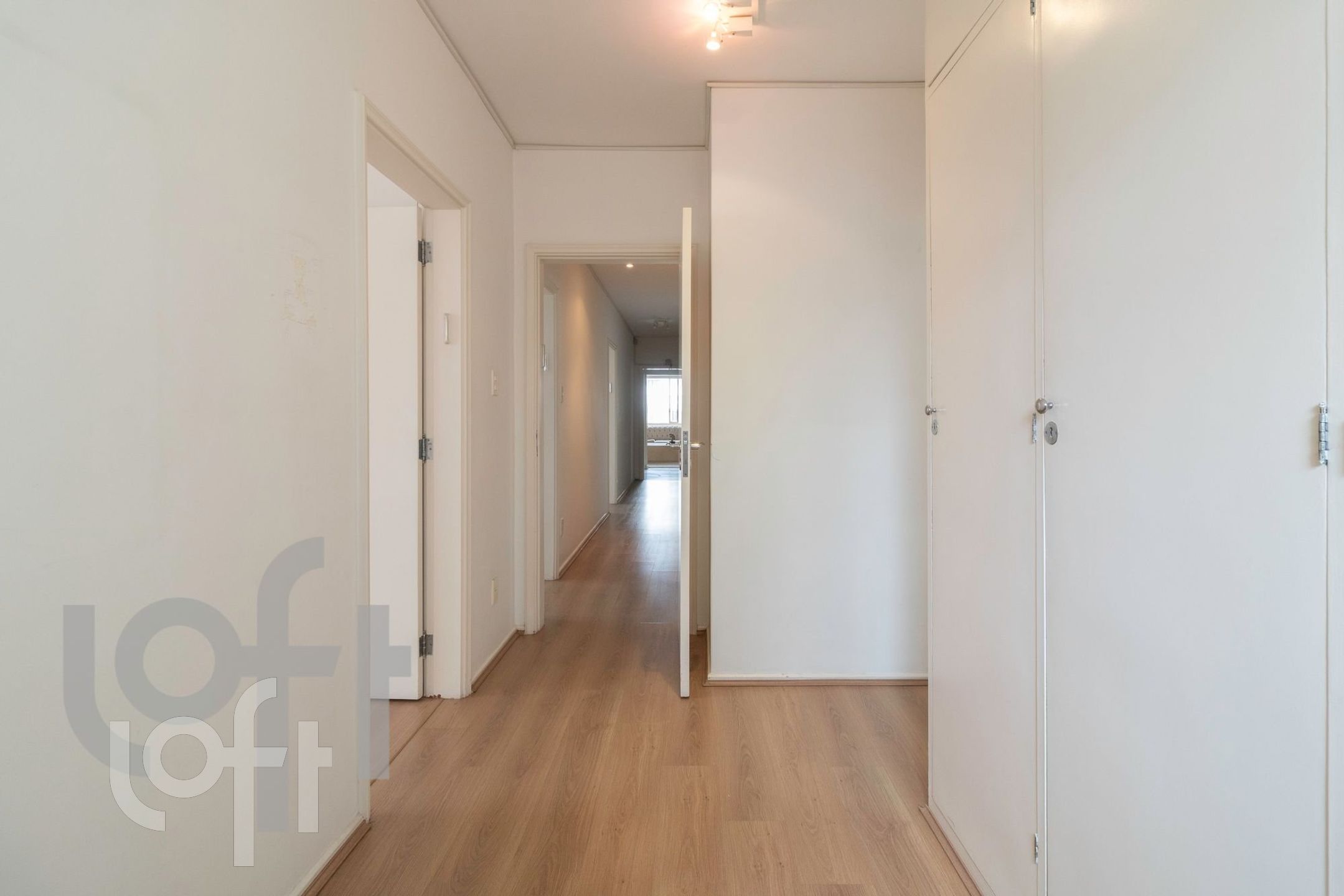 Apartamento à venda com 3 quartos, 250m² - Foto 61