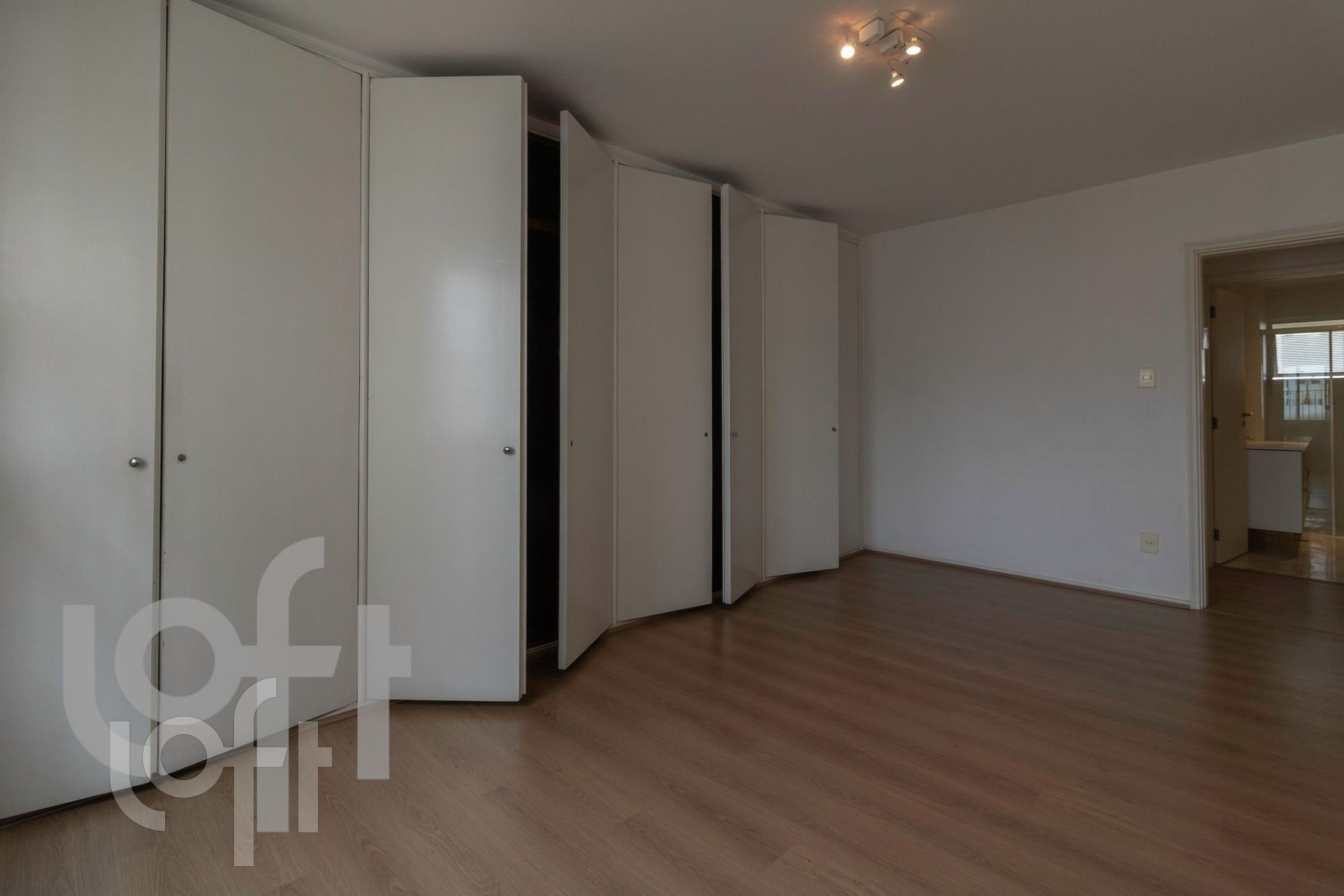 Apartamento à venda com 3 quartos, 250m² - Foto 54