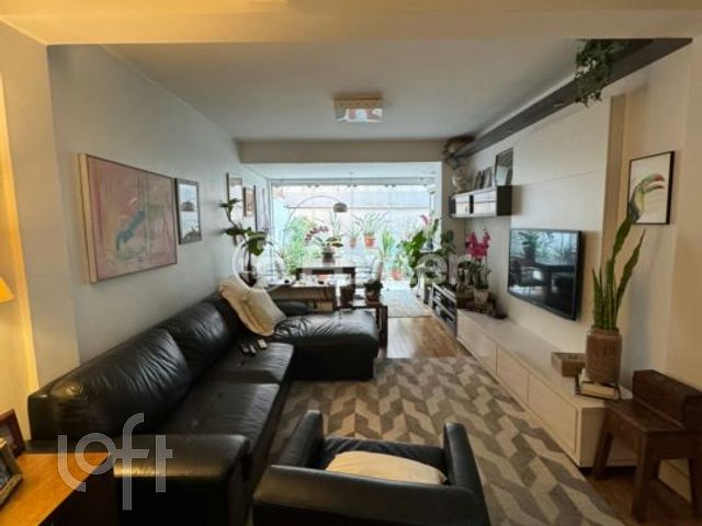 Apartamento com 96m², 2 dormitórios, 1 suíte, 1 vaga, Higienópolis em Porto Alegre