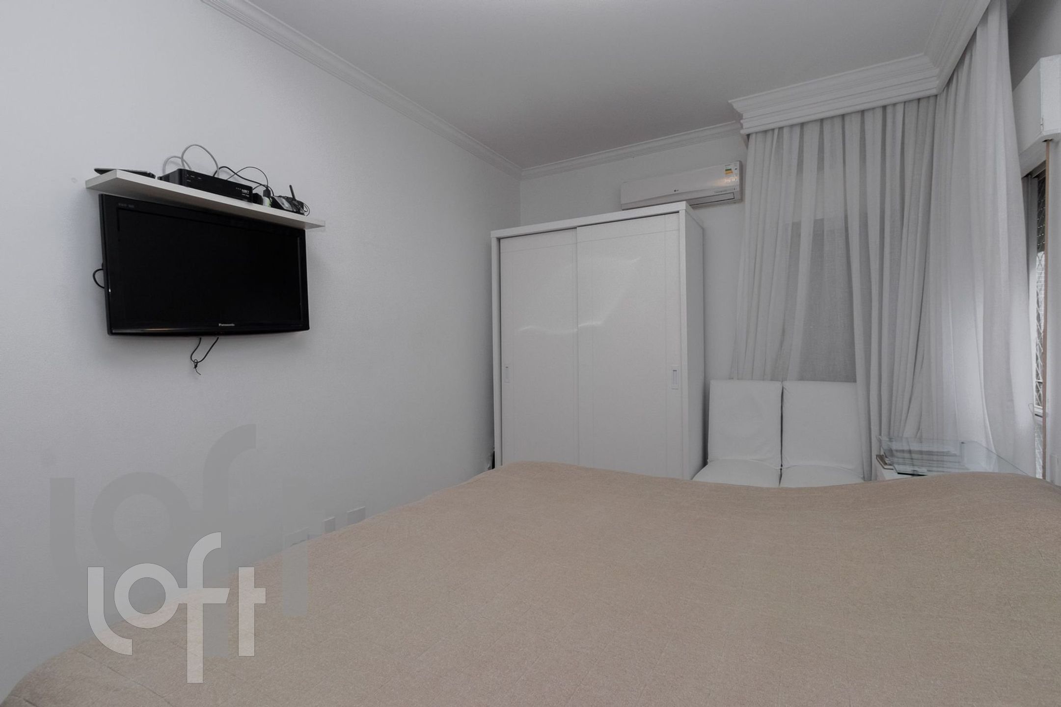 Apartamento à venda com 3 quartos, 145m² - Foto 2