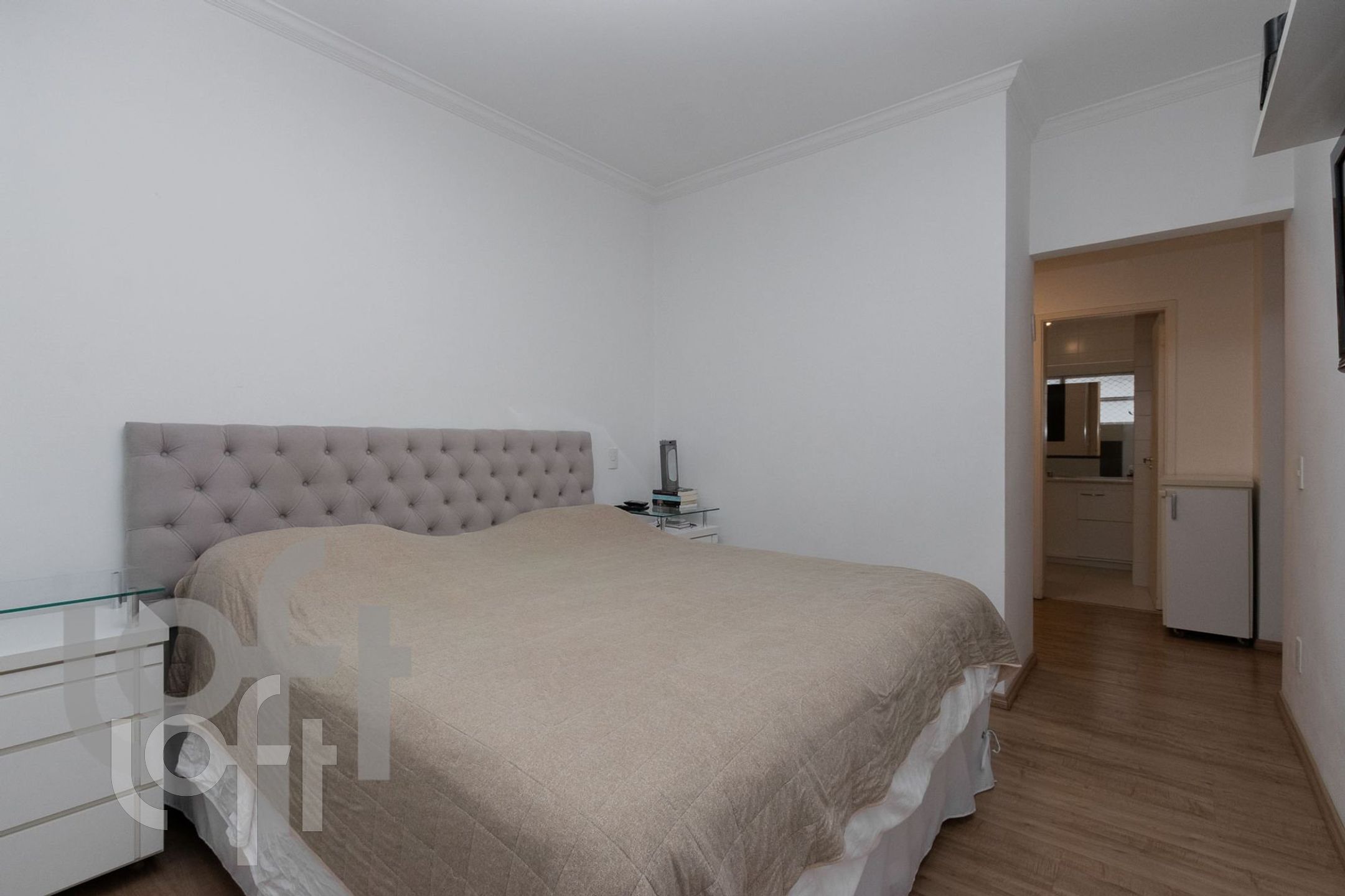 Apartamento à venda com 3 quartos, 145m² - Foto 4