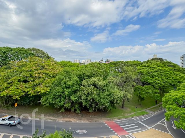 Apartamento com 47m², 1 dormitório, 1 vaga, Vila Ipiranga em Porto Alegre