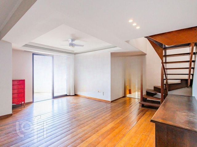 Apartamento com 236m², 3 dormitórios, 1 suíte, 2 vagas, Moinhos de Vento em Porto Alegre