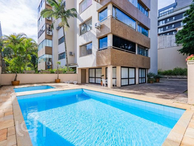 Apartamento com 236m², 3 dormitórios, 1 suíte, 2 vagas, Moinhos de Vento em Porto Alegre