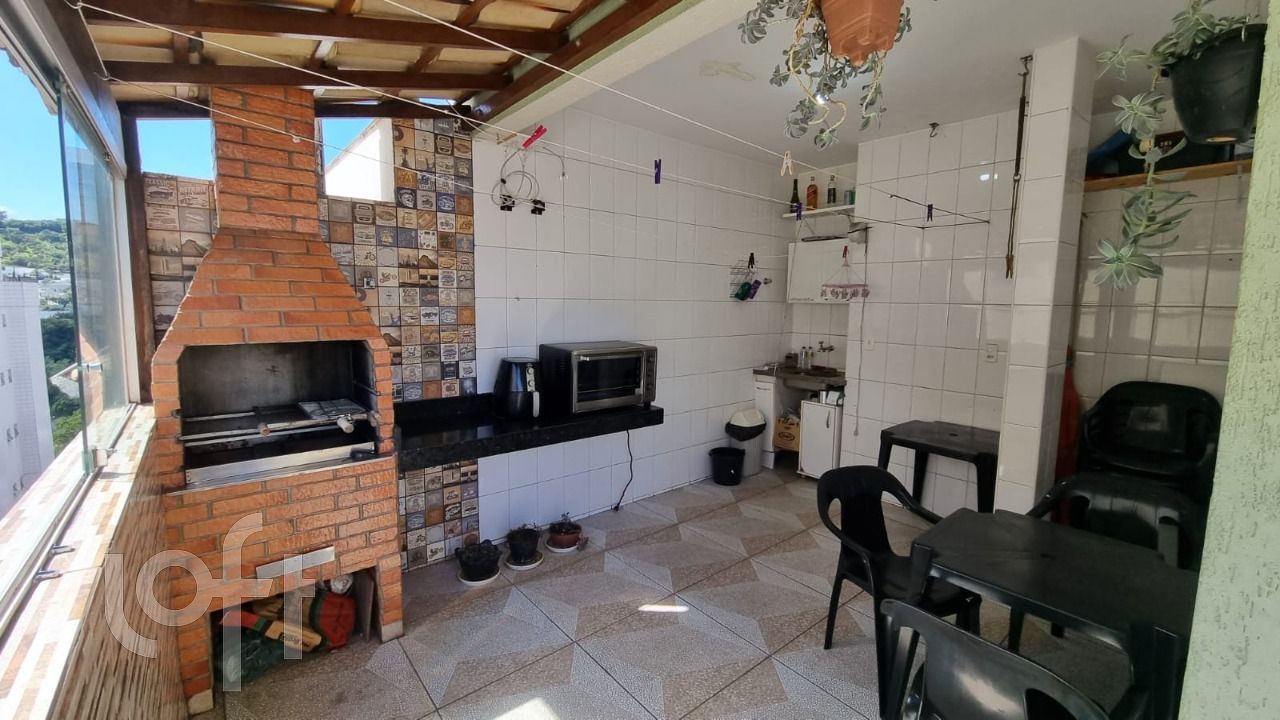 Apartamento à venda com 3 quartos, 140m² - Foto 1