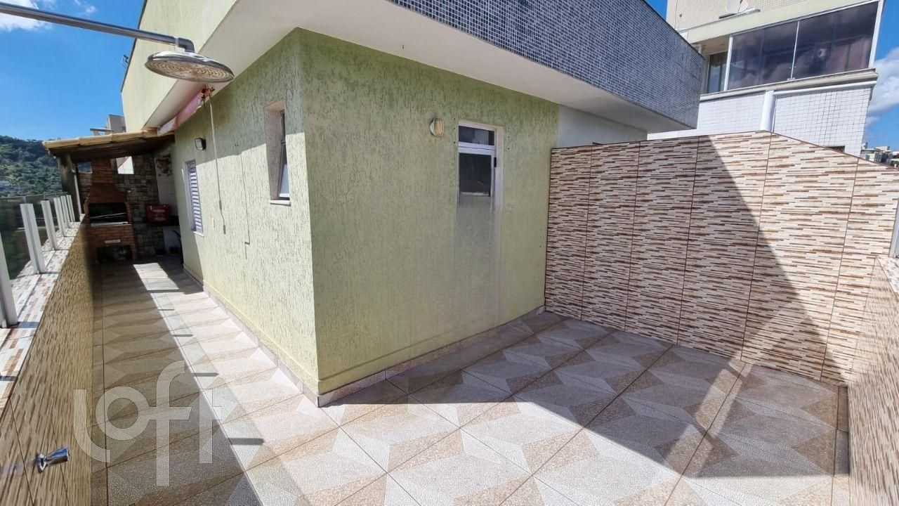 Apartamento à venda com 3 quartos, 140m² - Foto 2