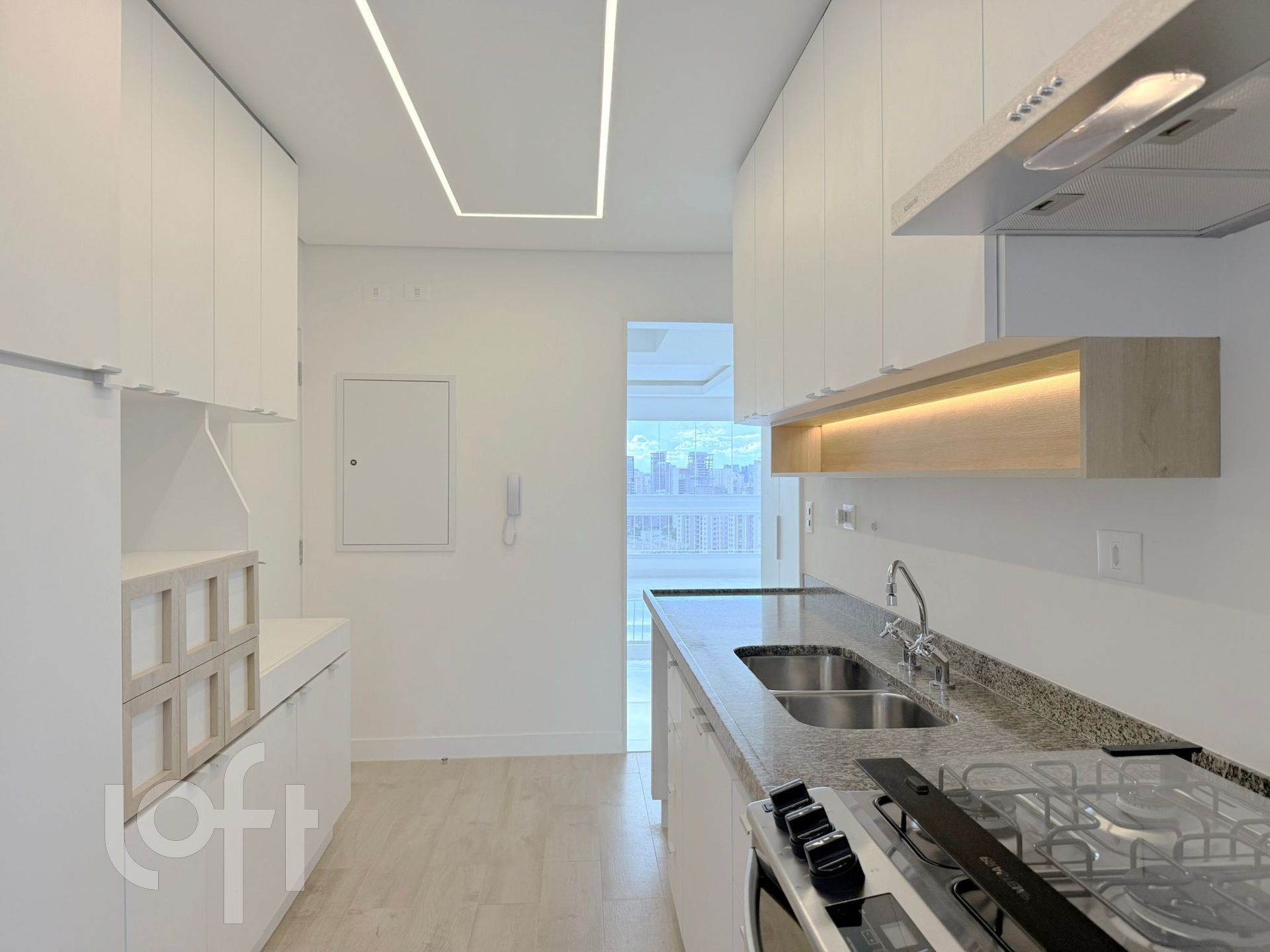 Apartamento à venda com 3 quartos, 243m² - Foto 19