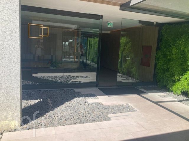 Apartamento com 57m², 2 dormitórios, 1 suíte, Santana em Porto Alegre