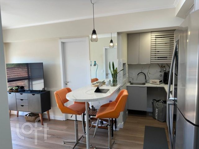 Apartamento com 51m², 2 dormitórios, 2 suítes, 1 vaga, Santa Cecília em Porto Alegre