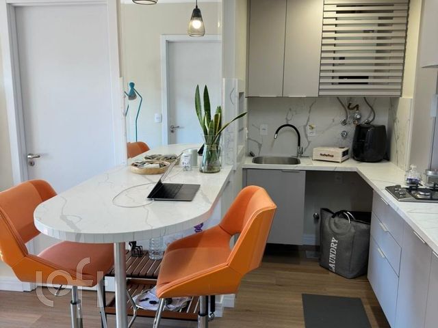 Apartamento com 51m², 2 dormitórios, 2 suítes, 1 vaga, Santa Cecília em Porto Alegre