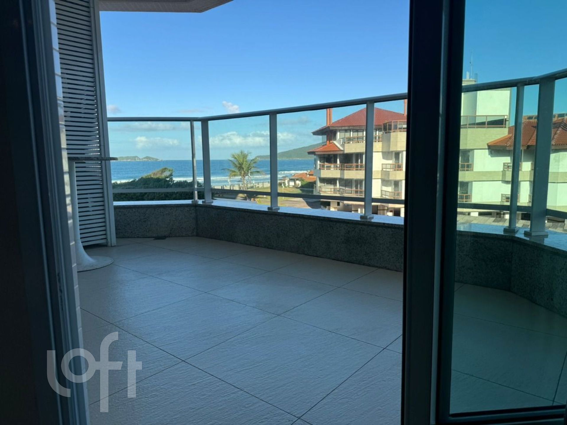 Apartamento à venda em Ingleses com 50 m², 1 quarto, 1 suíte, 1 vaga