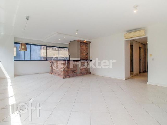 Apartamento com 144m², 3 dormitórios, 1 suíte, 2 vagas, Bela Vista em Porto Alegre