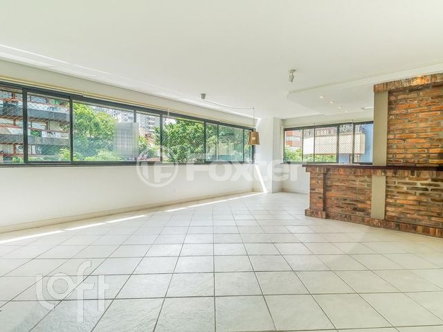 Apartamento com 144m², 3 dormitórios, 1 suíte, 2 vagas, Bela Vista em Porto Alegre
