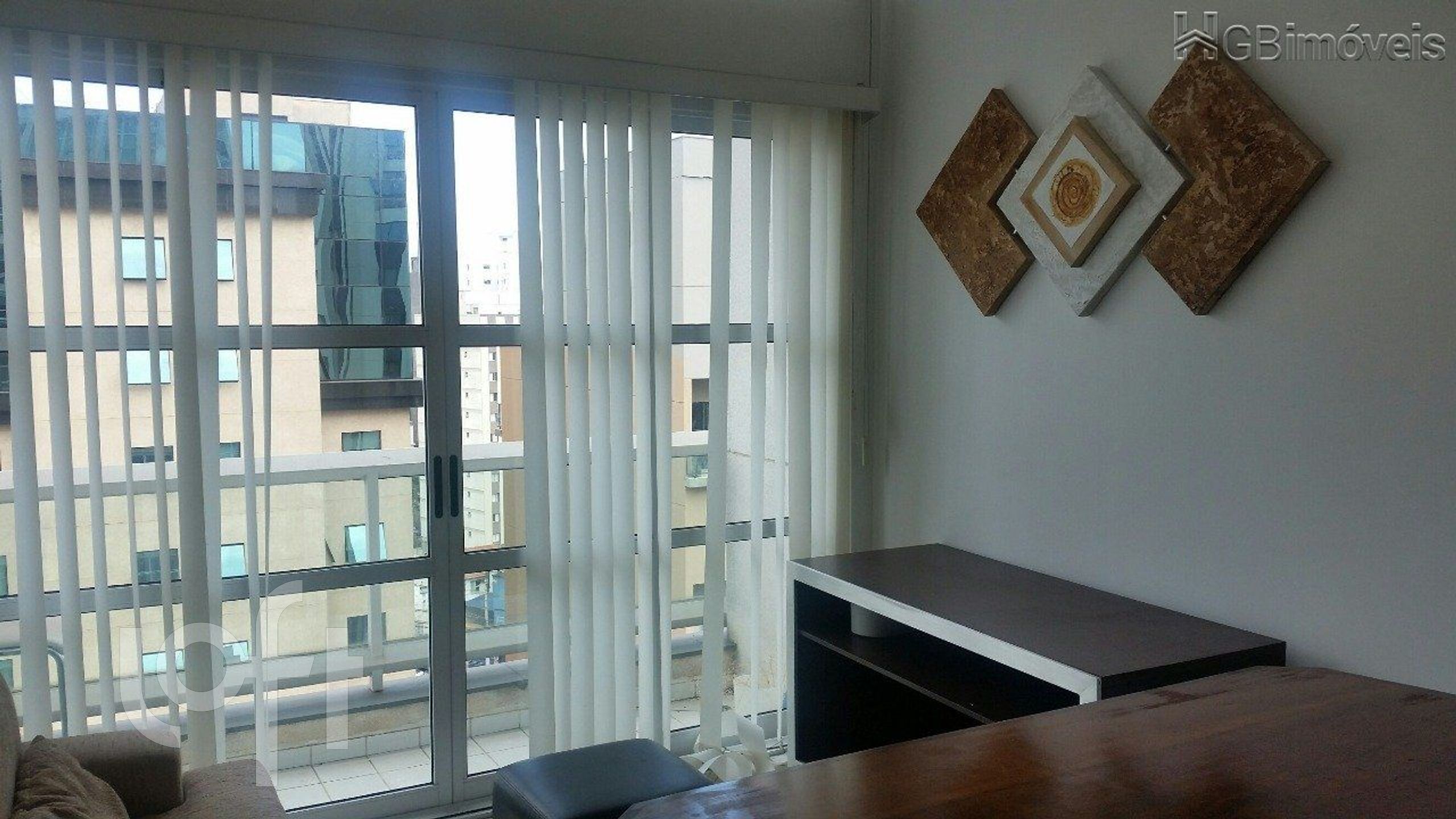 Apartamento à venda com 1 quarto, 45m² - Foto 1