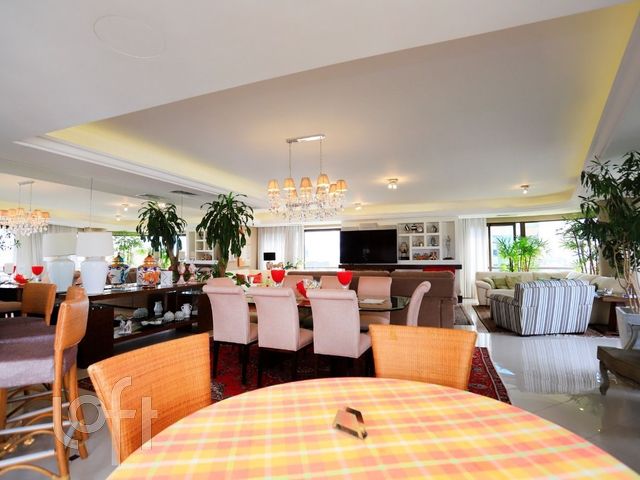 Apartamento com 260m², 3 dormitórios, 5 vagas, Bela Vista em Porto Alegre