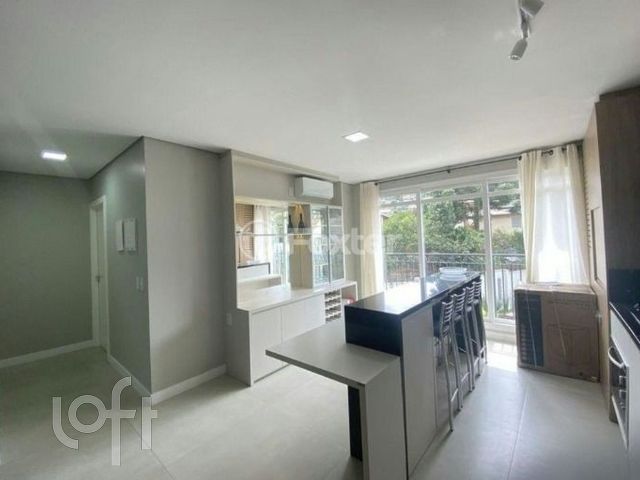 Apartamento com 64m², 2 dormitórios, 1 suíte, 1 vaga, Petrópolis em Porto Alegre