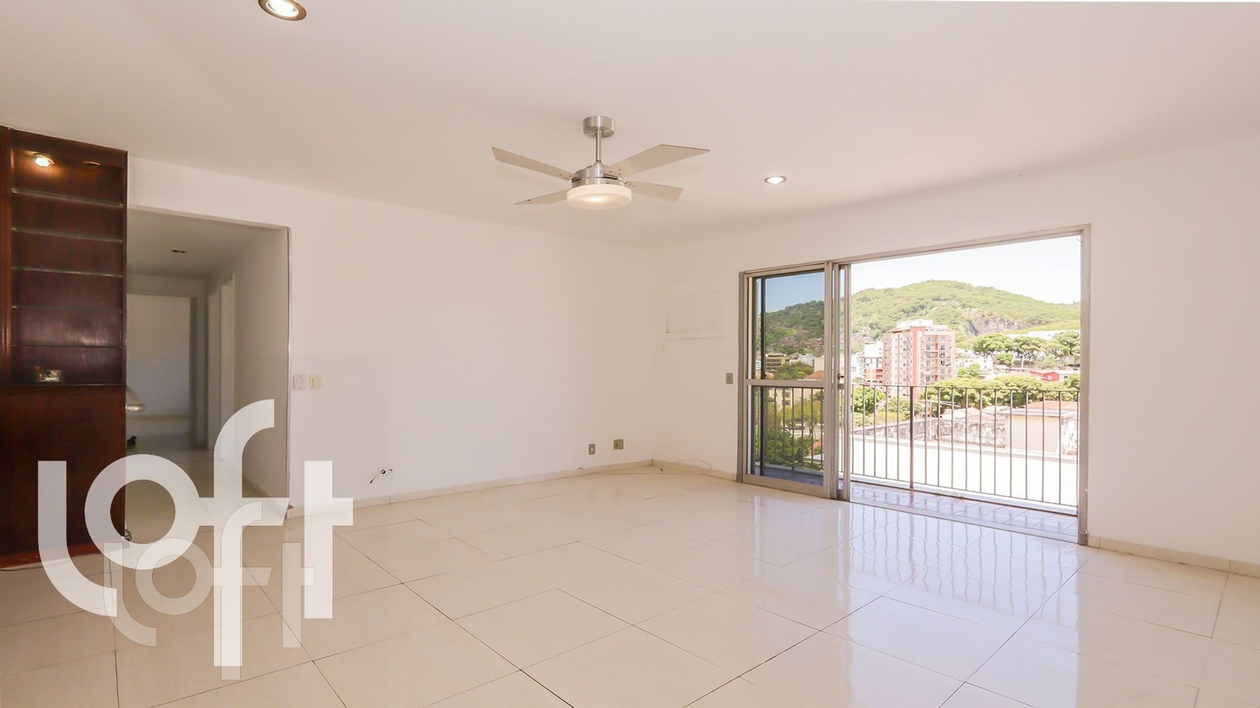 Venda de Apartamento com 3 quarto(s), 1 suíte(s), por R$ 450 mil, no condomínio Edificio San Roque em Vila Isabel.
