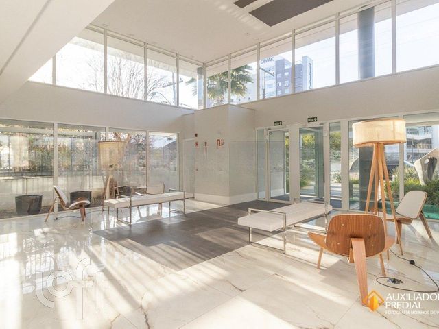 Apartamento com 177m², 3 dormitórios, 3 suítes, 3 vagas, Menino Deus em Porto Alegre