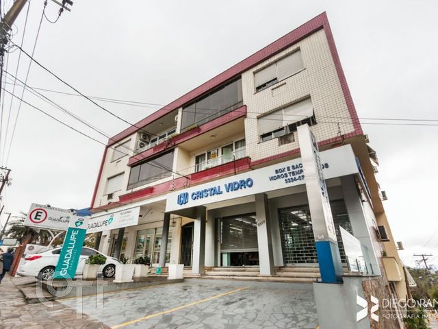 Apartamento com 126m², 3 dormitórios, 1 vaga, Três Figueiras em Porto Alegre