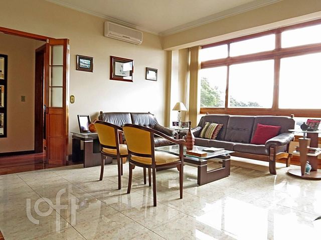 Apartamento com 126m², 3 dormitórios, 1 vaga, Três Figueiras em Porto Alegre