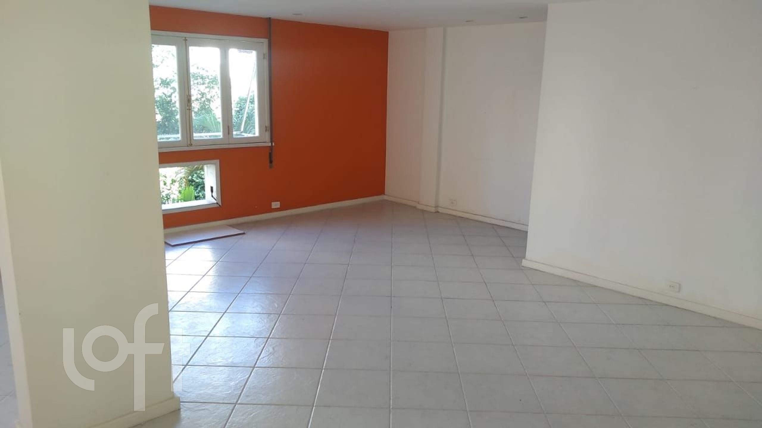 Apartamento à venda com 3 quartos, 110m² - Foto 1