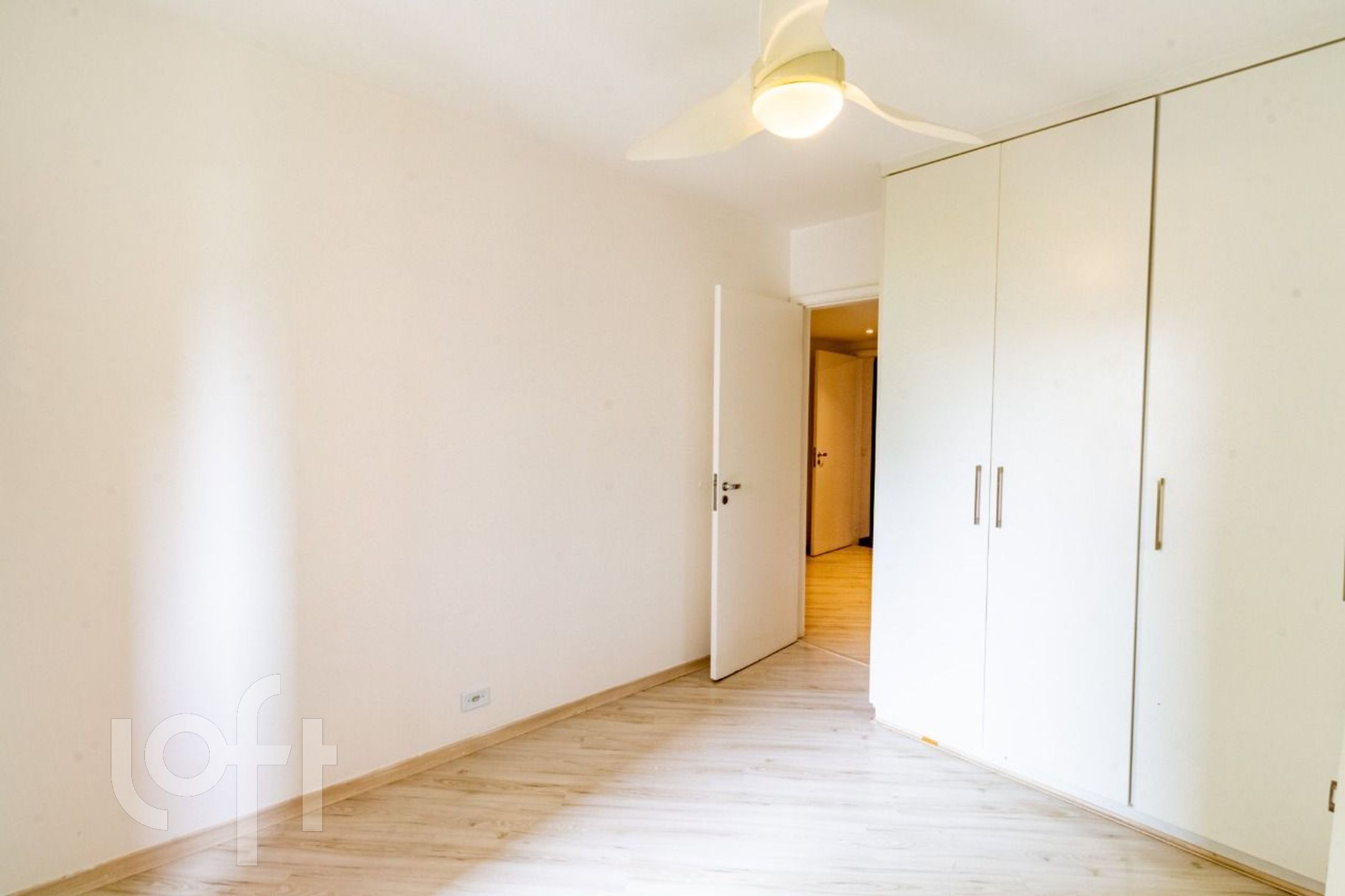 Apartamento à venda com 4 quartos, 142m² - Foto 19