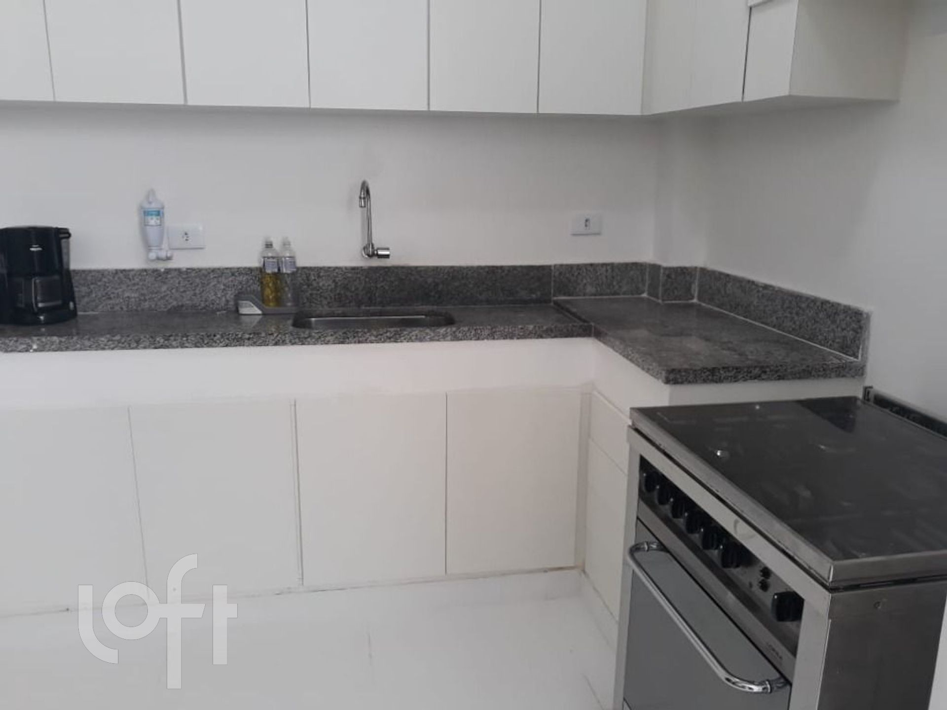 Apartamento à venda com 3 quartos, 180m² - Foto 2