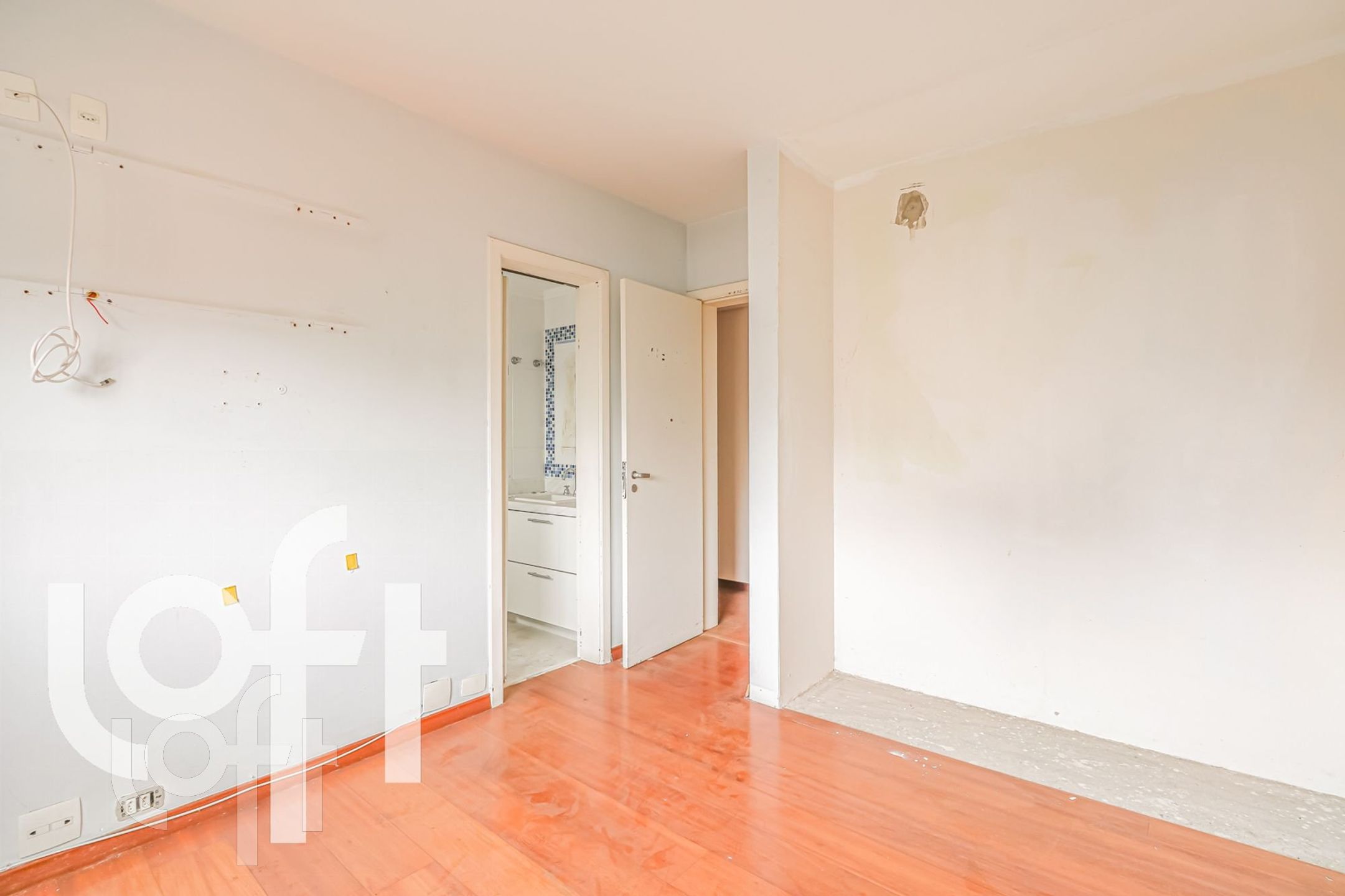 Apartamento à venda com 4 quartos, 175m² - Foto 4